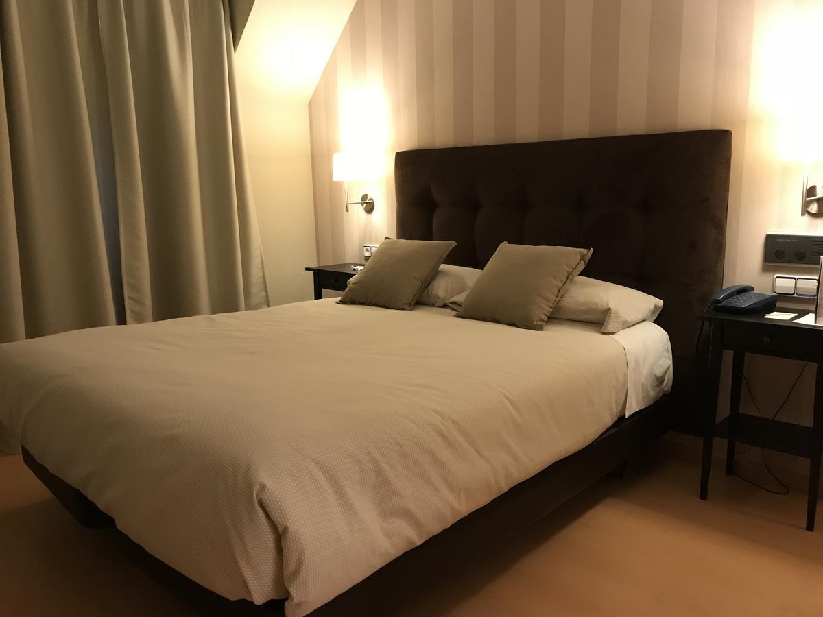 וילאגרסיה דה ארוסה Hotel Alda Castelao מראה חיצוני תמונה